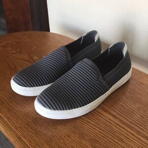 Kelly&Katie slip-on shoes Size: Womens 8